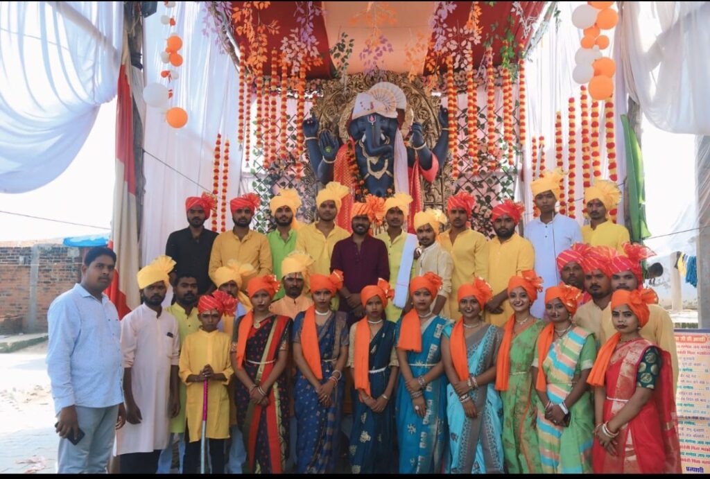 चिरगांव मे विशाल प्रतिमा किया गया भव्य रूप से विसर्जन