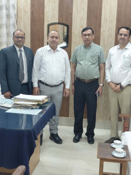 स्व-जनगणना अभियान में देवरिया प्रदेश में 16वें स्थान पर , जनपद न्यायाधीश ने कराया ऑनलाइन पंजीकरण