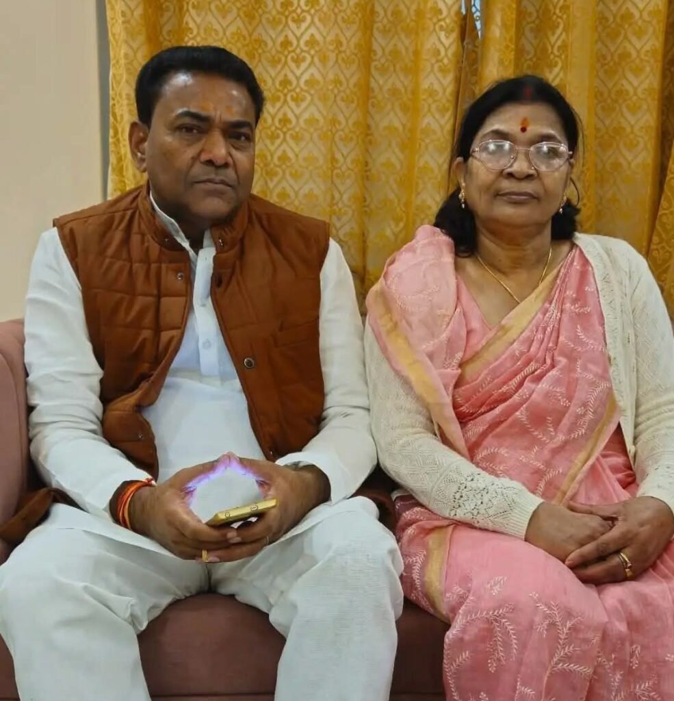 माधौगढ़ विधायक मूलचंद्र निरंजन को वैवाहिक वर्षगांठ पर मिलीं शुभकामनाएं