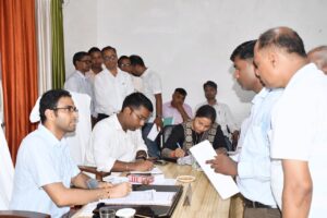 डीएम की अध्यक्षता में सलेमपुर तहसील में संपूर्ण समाधान दिवस आयोजित